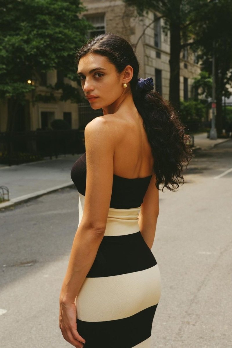 Trägerloses Midi-Strickkleid „Joanne“ mit Streifen