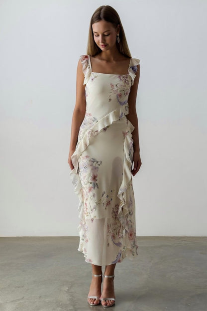 Naomi – Camisole-Midikleid mit Schlitz und Blumenmuster und Rüschenbesatz