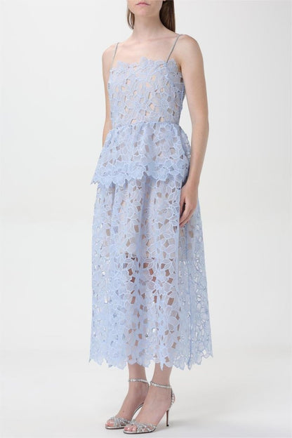 Ophelia – Gestuftes Camisole-Midikleid mit Spitze