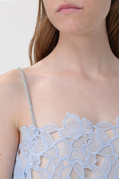 Ophelia – Gestuftes Camisole-Midikleid mit Spitze